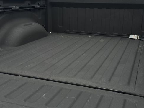 Used 2025 RAM 1500 Laramie w/ Sport Appearance Package AWD/4WD image 27
