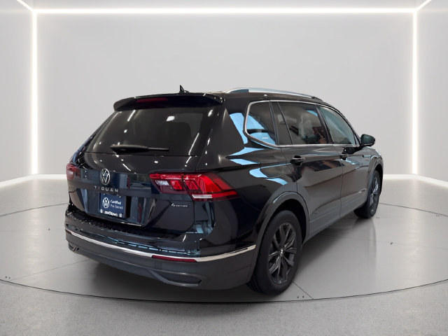 Used 2024 Volkswagen Tiguan SE w/ Panoramic Sunroof Package AWD/4WD image 13