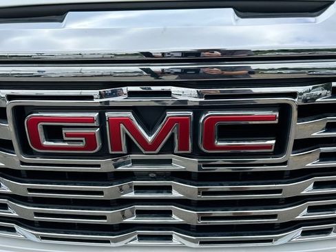 Used 2023 GMC Sierra 1500 Denali w/ Denali Reserve Package AWD/4WD image 32