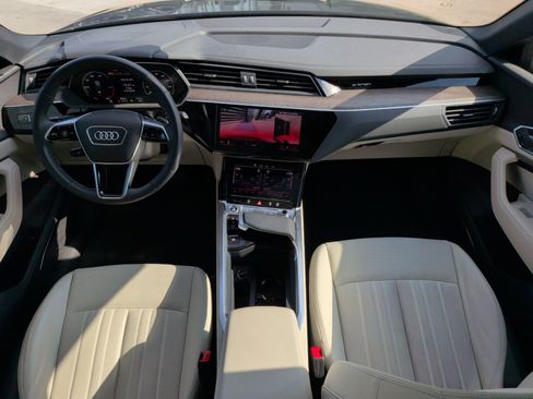 Used 2024 Audi Q8 e-tron Premium Plus w/ Premium Plus Package AWD/4WD image 27