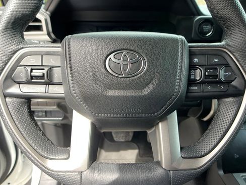 Used 2025 Toyota Tacoma SR5 image 15