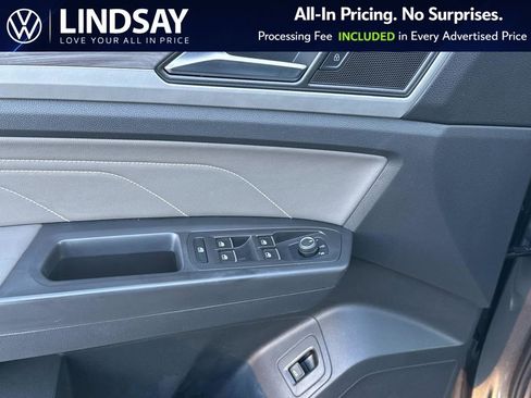 Used 2022 Volkswagen Atlas Cross Sport SE w/ Black Wheel Package image 19