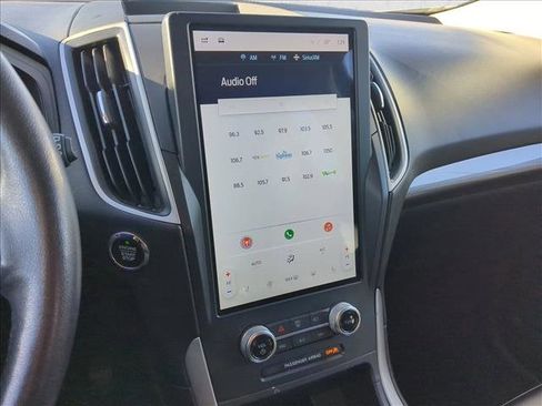 Used 2023 Ford Edge SEL image 13