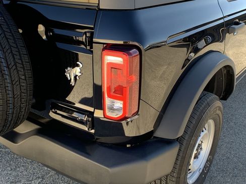 New 2025 Ford Bronco 4-Door image 42