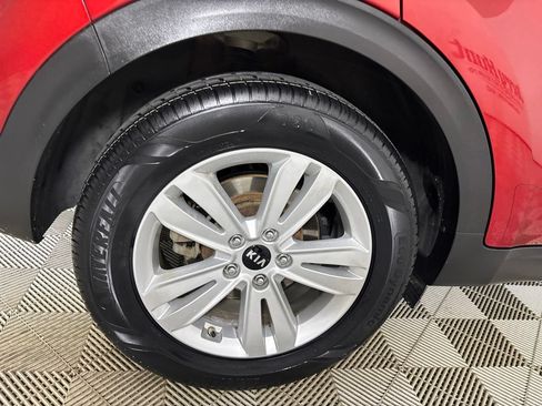 Used 2019 Kia Sportage LX FWD image 32