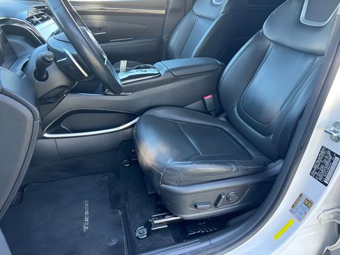 Certified 2022 Hyundai Tucson Limited AWD/4WD image 19