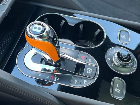 Used 2023 Bentley Bentayga image 47