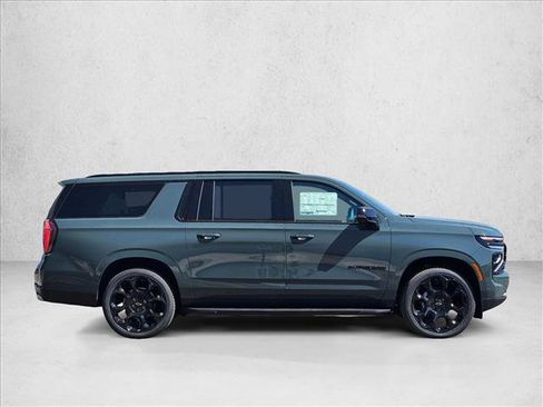 New 2026 Chevrolet Suburban RST AWD/4WD image 5