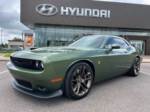 Used 2022 Dodge Challenger R/T Scat Pack w/ Dynamics Package RWD image 1