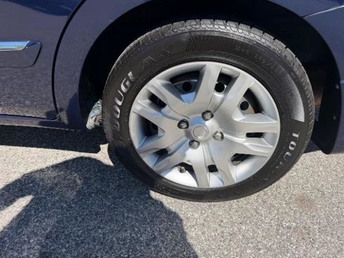 Used 2011 Nissan Sentra 2.0 S FWD image 12