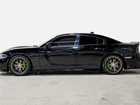 Used 2020 Dodge Charger Scat Pack w/ Plus Group RWD image 9
