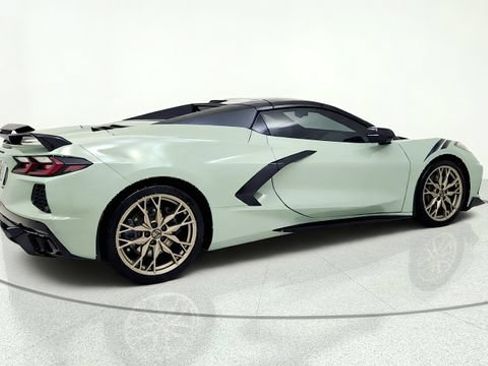 Used 2024 Chevrolet Corvette Stingray Preferred Conv w/ Z51 Performance Package RWD image 9