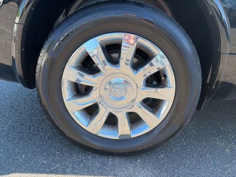Used 2017 Buick Enclave Leather FWD image 10