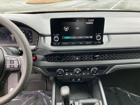 Used 2025 Honda Accord LX image 24