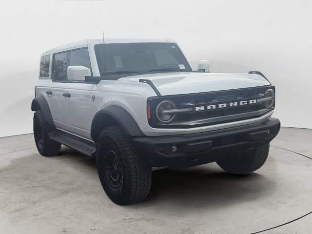 Used 2026 Ford Bronco Outer Banks w/ Sasquatch Package AWD/4WD image 3
