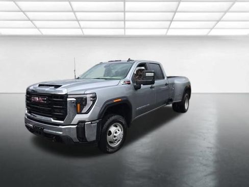 Used 2025 GMC Sierra 3500 Pro w/ Convenience Package AWD/4WD image 9
