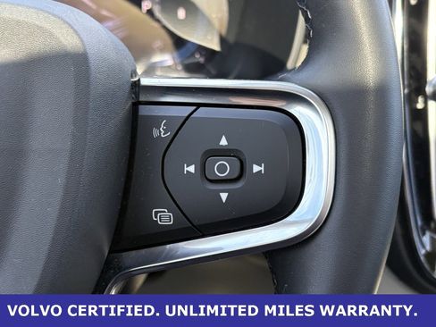 Certified 2023 Volvo XC40 B4 Plus image 17