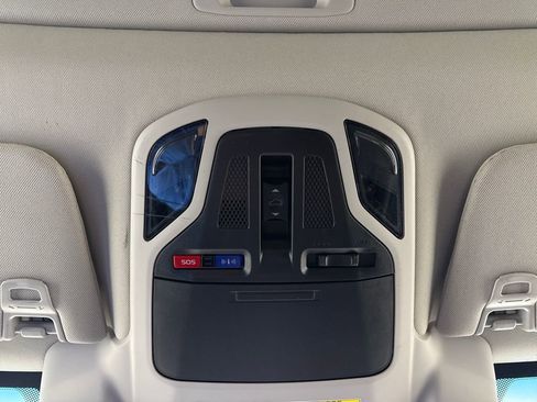 Used 2022 Subaru Outback Premium image 21