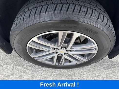 Used 2023 Chevrolet Traverse High Country FWD image 24