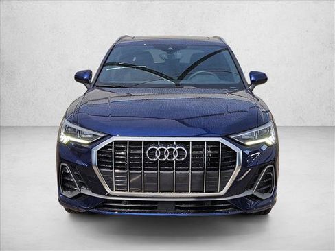 Used 2025 Audi Q3 2.0T Premium w/ Convenience Package image 5