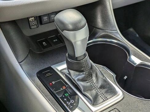 Used 2018 Toyota Highlander XLE image 15