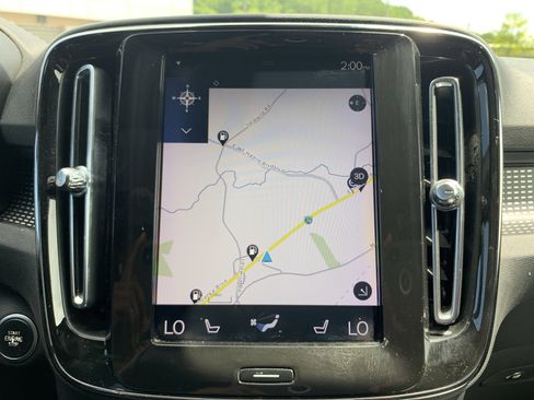 Used 2019 Volvo XC40 T5 R-Design AWD/4WD image 23