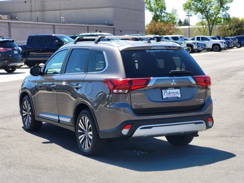 Used 2019 Mitsubishi Outlander GT AWD/4WD image 3