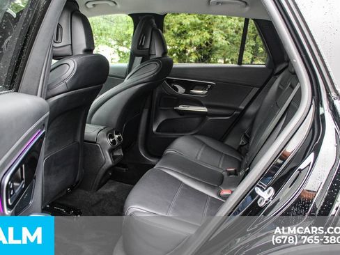 Used 2023 Mercedes-Benz GLC 300 image 17