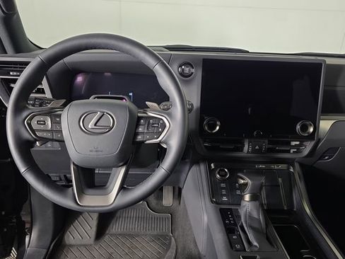 Used 2024 Lexus GX 550 AWD/4WD image 9