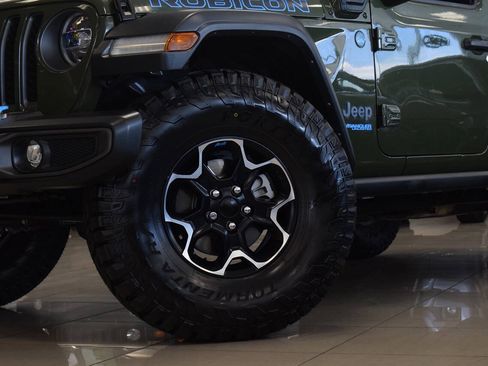 Used 2022 Jeep Wrangler Unlimited Rubicon 4xe w/ Cold Weather Group AWD/4WD image 9