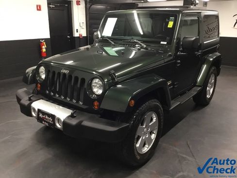 Used 2011 Jeep Wrangler Sahara w/ Dual Top Group AWD/4WD image 6