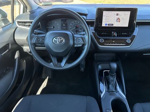 Used 2024 Toyota Corolla LE image 9