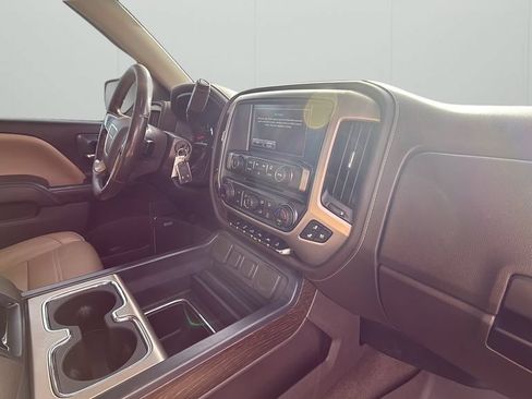 Used 2018 GMC Sierra 1500 Denali AWD/4WD image 39