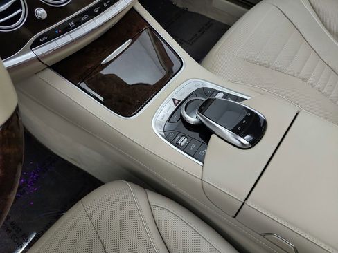 Used 2019 Mercedes-Benz S 560 Sedan image 11