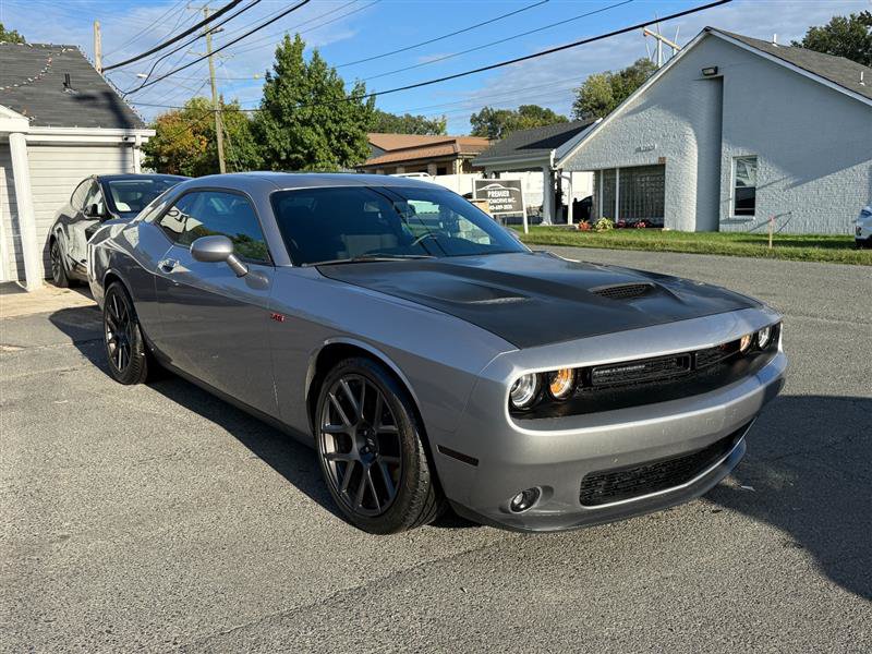 Used 2017 Dodge Challenger R/T w/ Sound Group RWD image 8