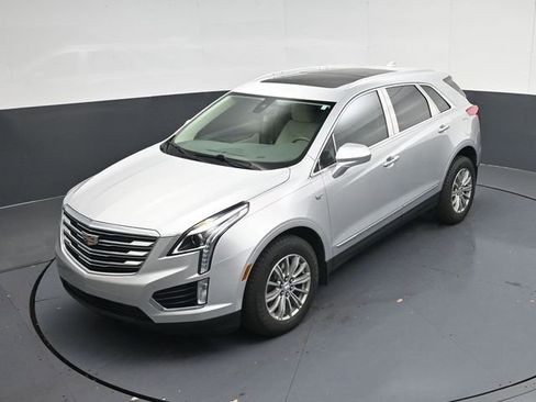 Used 2018 Cadillac XT5 Luxury w/ Driver Awareness Package image 47