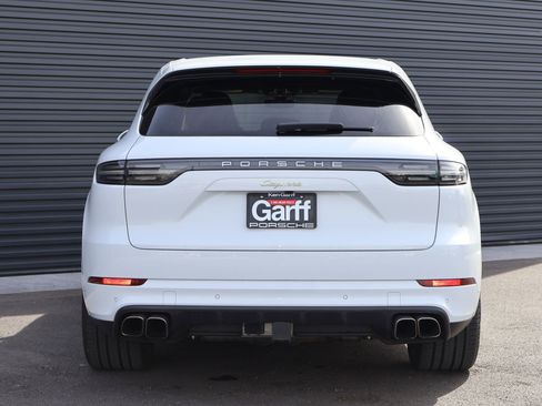 Certified 2023 Porsche Cayenne Turbo S AWD/4WD image 11