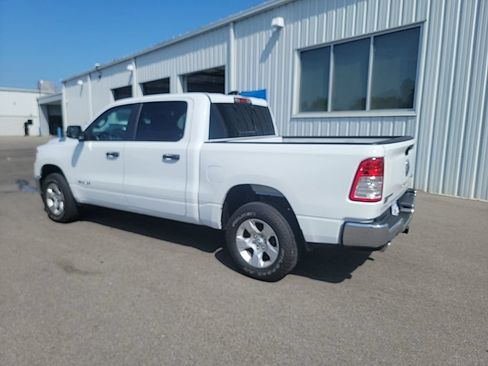 Used 2024 RAM 1500 Big Horn AWD/4WD image 3