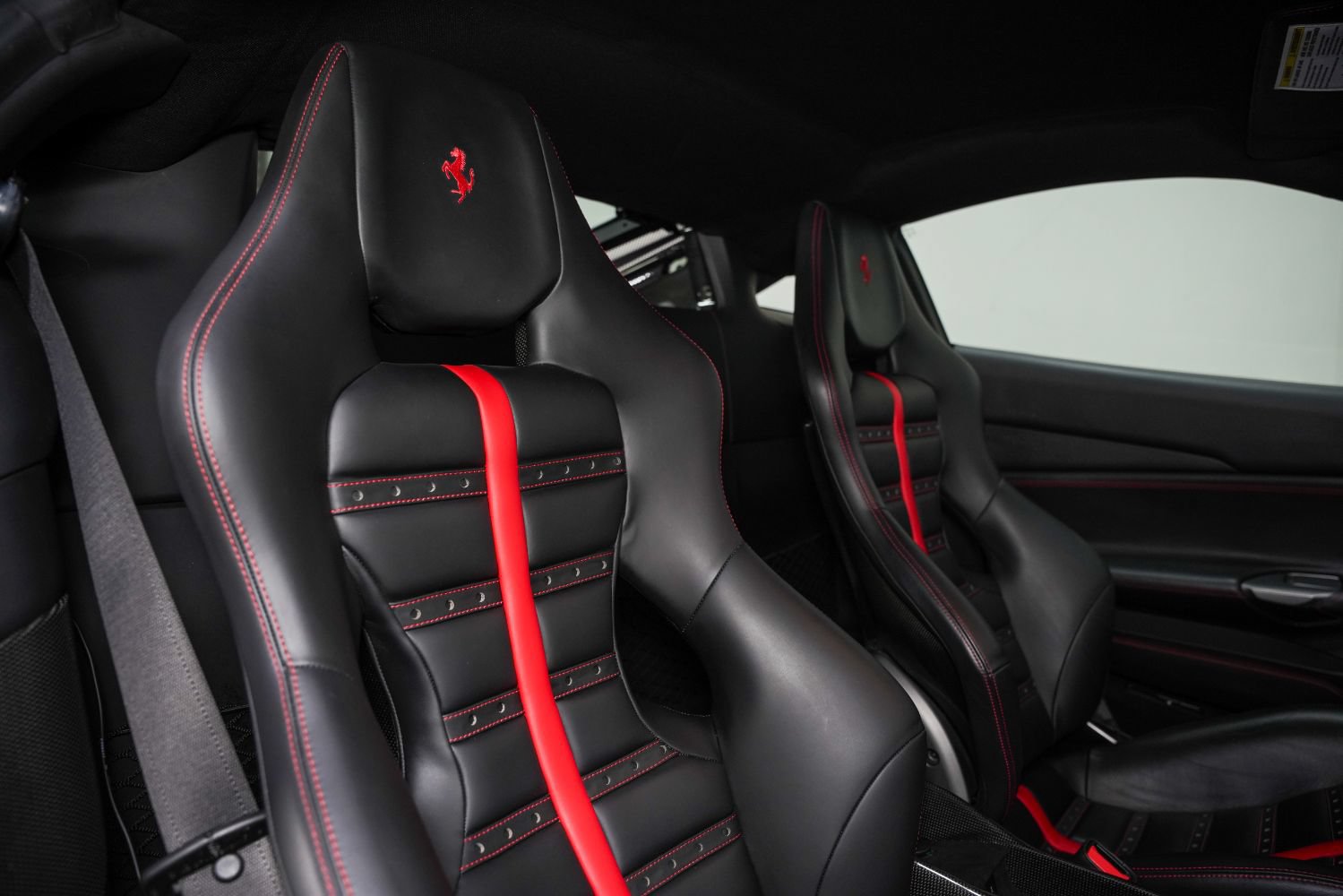 Used 2016 Ferrari 488 GTB RWD image 28