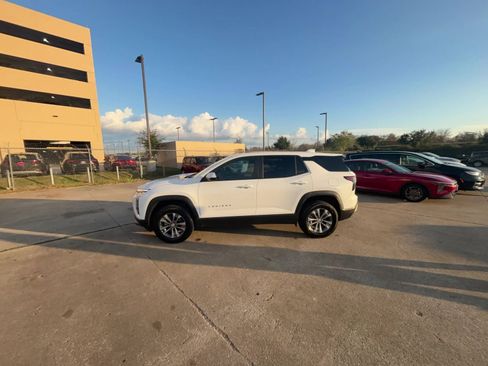Used 2025 Chevrolet Equinox LT image 16