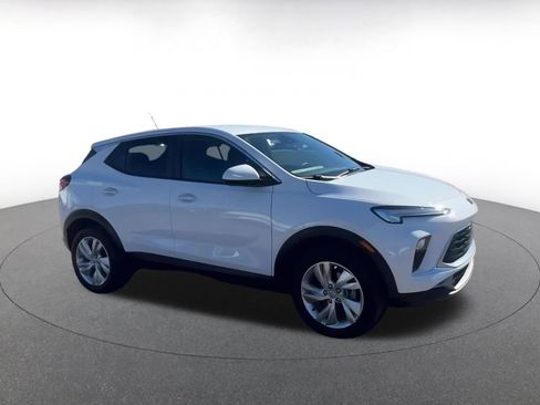 Used 2025 Buick Encore GX Preferred image 2