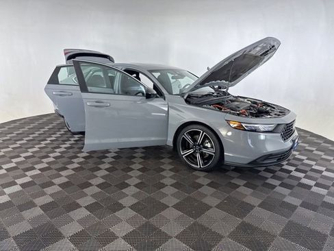 Used 2023 Honda Accord Sport image 15