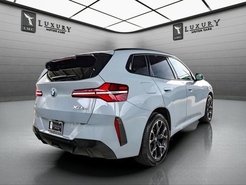 Used 2025 BMW X3 xDrive30i image 8