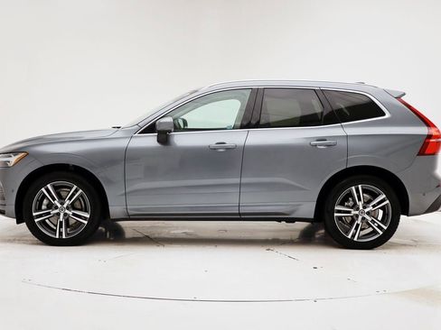 Used 2018 Volvo XC60 T6 Momentum w/ Vision Package image 5