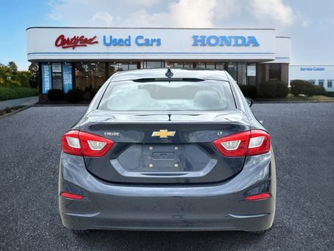 Used 2016 Chevrolet Cruze LT image 4