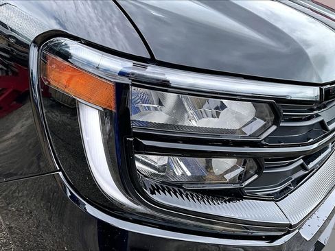 Certified 2025 Ford Expedition Active AWD/4WD image 27