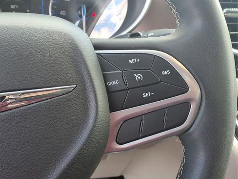 Used 2023 Chrysler Voyager LX FWD image 14