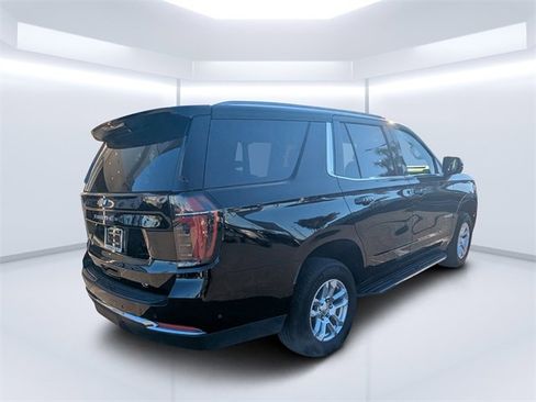 Used 2025 Chevrolet Tahoe LT image 3