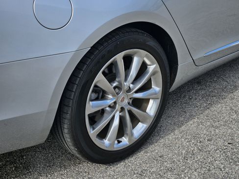 Used 2017 Cadillac XTS Luxury image 8