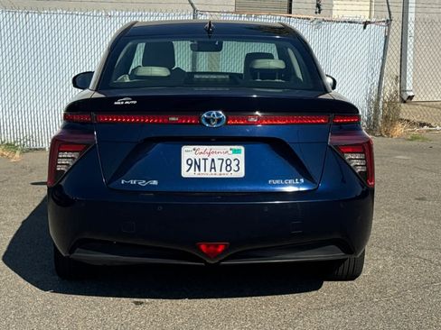 Used 2019 Toyota Mirai FWD image 4